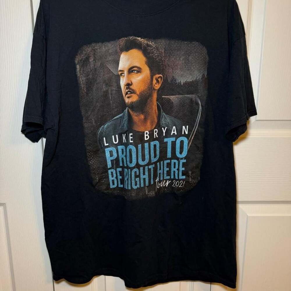 Fruit of the Loom Luke Bryan Proud To Be Right Here Tour 2021 T-Shirt